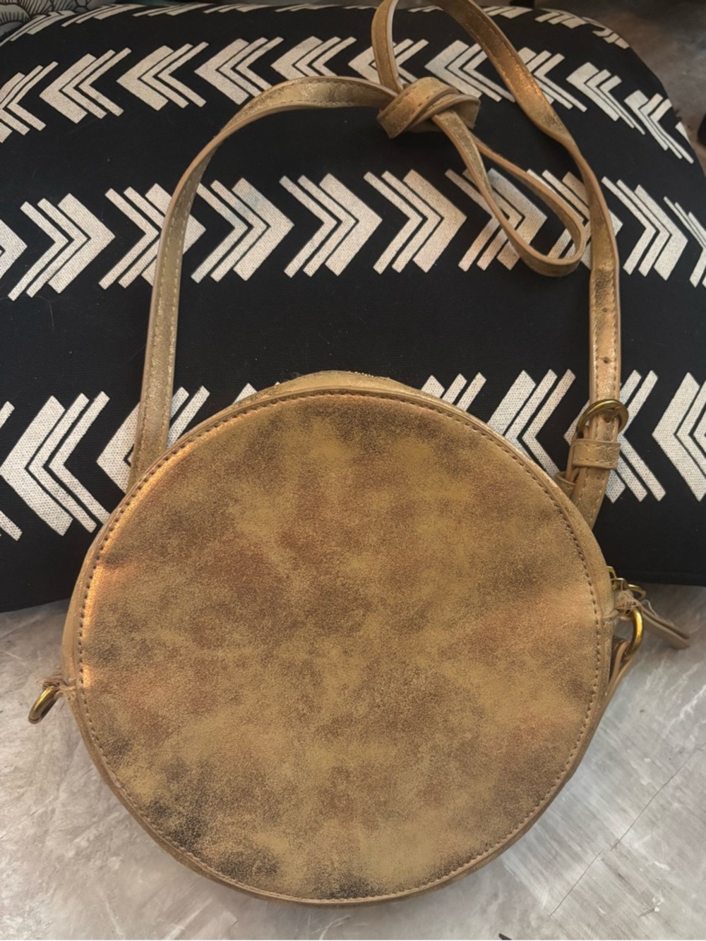 Universal Thread Gold Round Crossbody Bag - Women